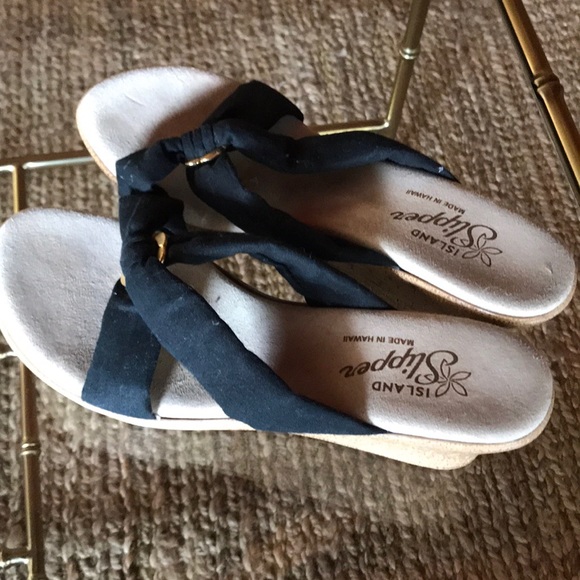 island slipper sandals